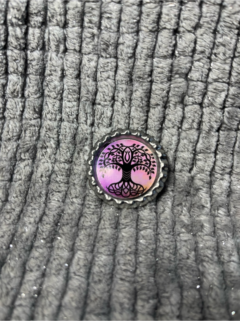 Tree of Life Holographic Bottle Cap Pin magnet - Pink/Purple